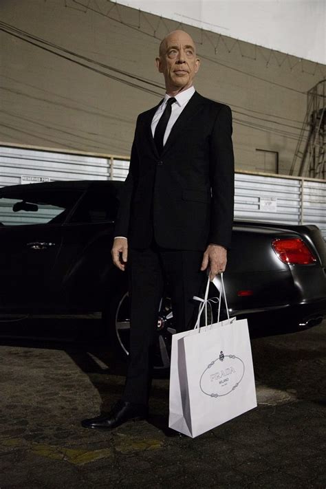 corti prada delivery man